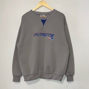 Vintage New England Patriots Crewneck / NFL / Majestic / Large